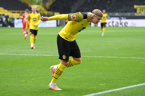 极佳的头球 极佳的头球